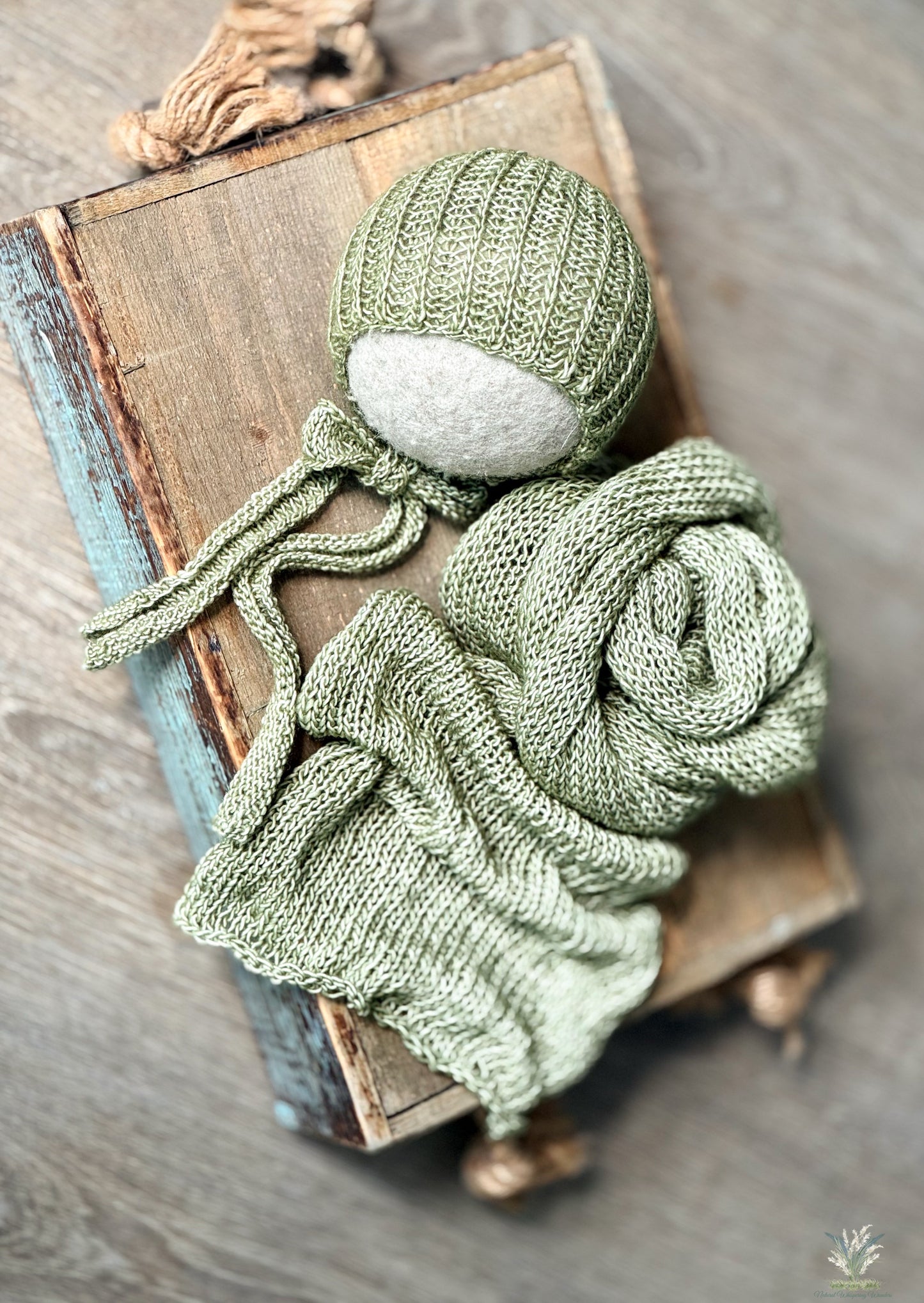 Newborn Wrap + Bonnet set Preorder