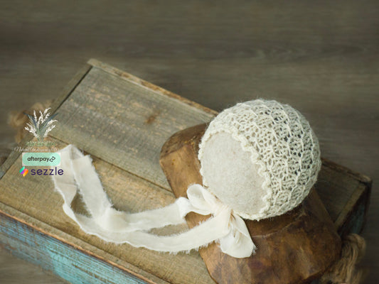 Wren Newborn Bonnet