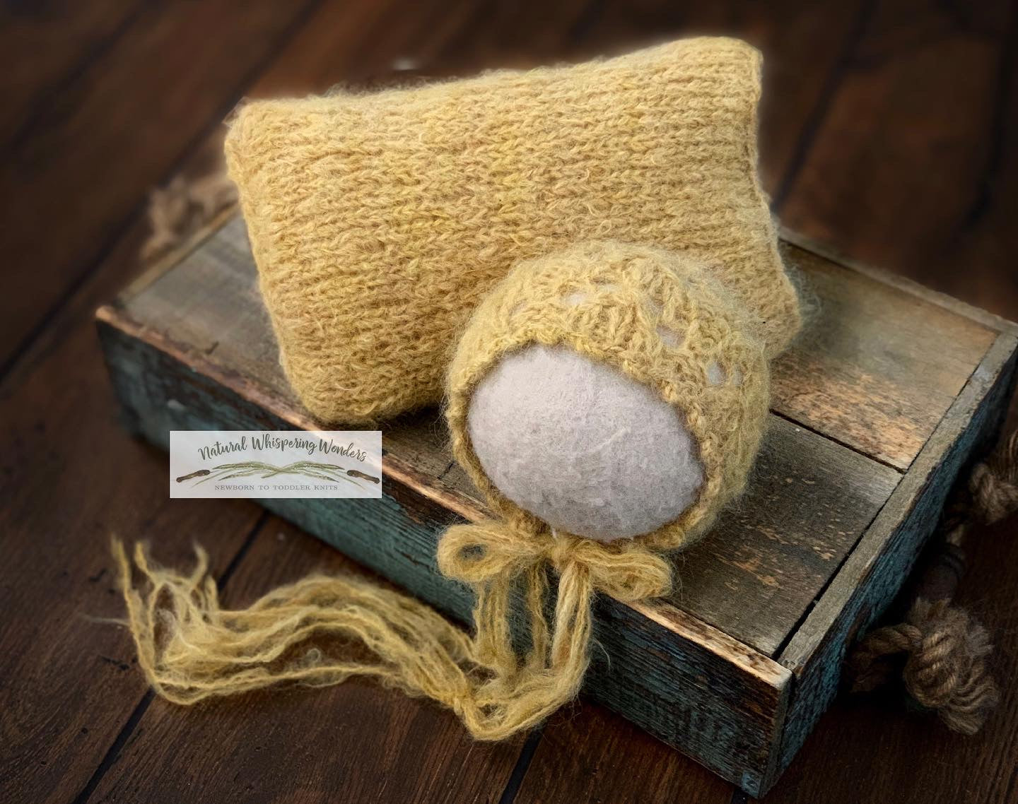 Signature Annabelle Bonnet and Pillow Slipcover