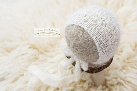 Newborn off white bonnet rts