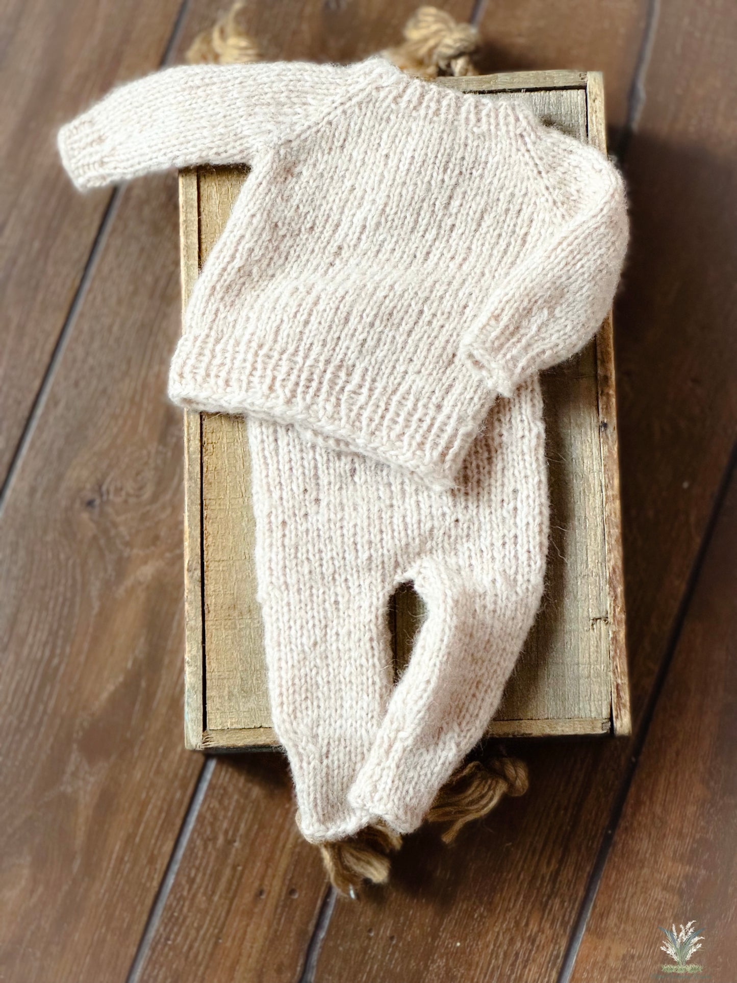 Sweater, Footless Pants set newborn RTS