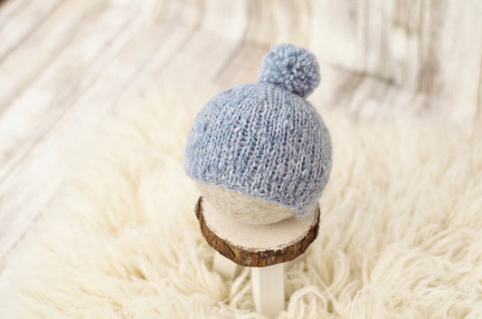 Newborn Pom beanie ready to ship