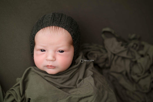 Arlow Newborn Bonnet with chiffon ties